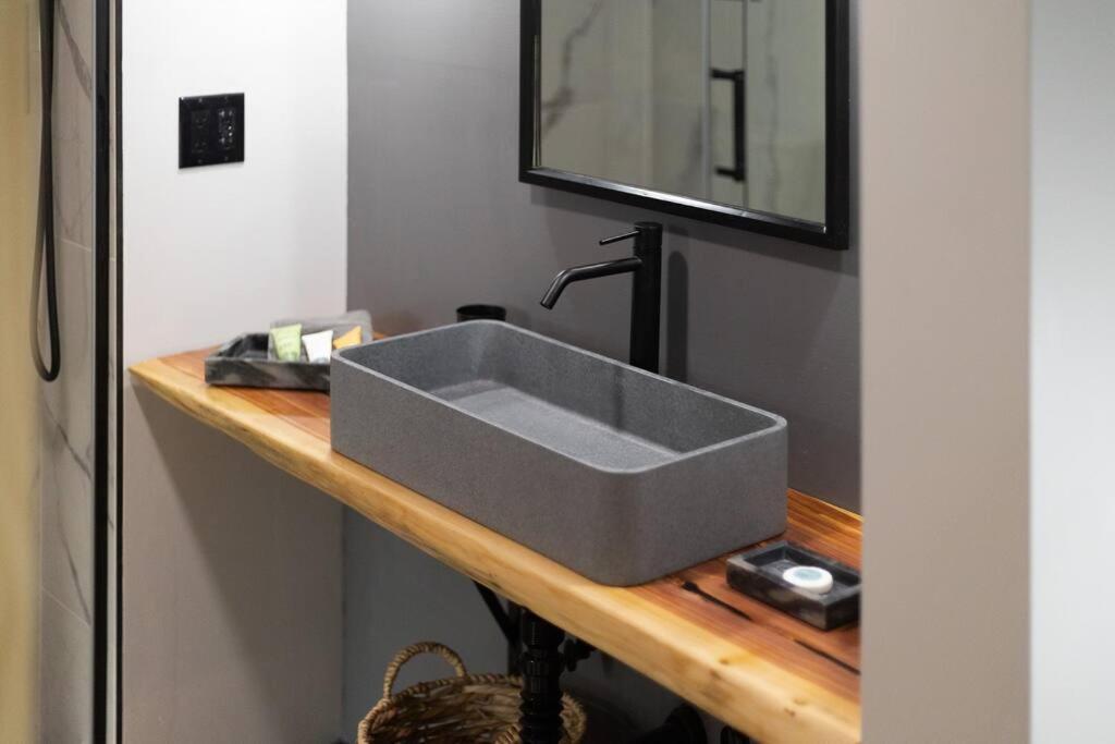Valhalla Cabins Aframes With Hot Tubs & Sauna Cosby Экстерьер фото